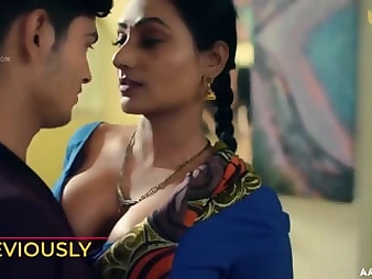 Observe this Tamil teenager with puny udders and lingerie get super-naughty in XxxNxx video