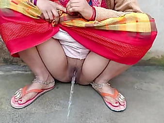 Indian Desi Village gets super-naughty with xxx outdoor peeing act