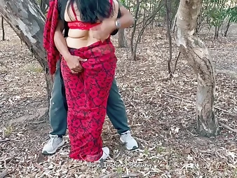 Super-fucking-hot Indian wife with buddy gets tough fucky-fucky in public & deepthroats hard in saree