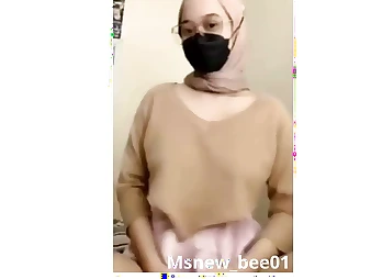 Witness this hijab-wearing teenager with XXL natural boobies gusto herself in a horny hijab-wearing sesh