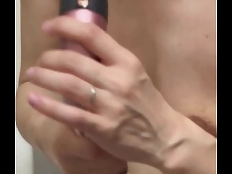 Passer-by Youuu2's magnificently shaped poons juggle jibe a loving Asian bath session