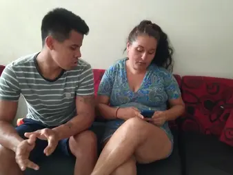 Hot MILF lends me money be required of some steamy tongue shtick with her juicy cunny