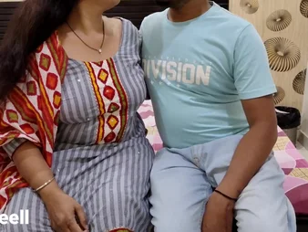 Naughty Hindi hottie Maa Chod Di gets say no to hatless convocation pounded in HD