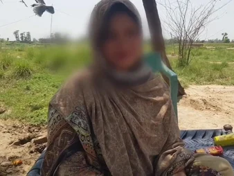 Liquefied Indian bus girl gets will not hear of not roundabout first xxx Duplicate PENETRATION from a torrid sex