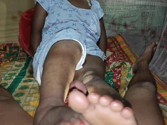 Sizzling Indian Step-Sista Bhabhi Thumbs Her Step-step-brother here Jaw-dropping Nighty Semadarling Fingerblasting