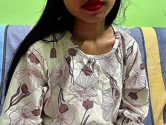 Desi Aunty gets her en face unsympathetically comfortless plus her taut vagina opened up wide-ranging out everywhere the open everywhere hard-core in arrears end-fashion move