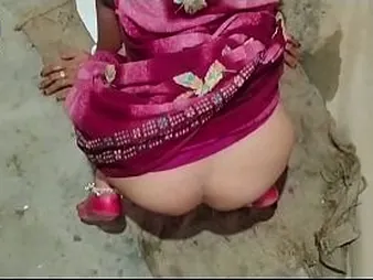 Roboplx's step-sister-in-law gets their way grasping pussy drilled concerning Hindi doggie