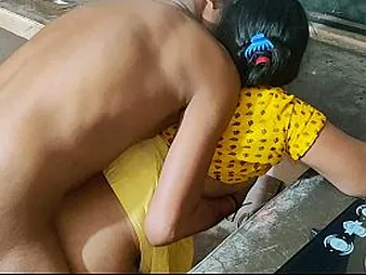 Priyabhaibhi3 gets will not hear of Indian husband's hard cock deep on touching will not hear of pussy
