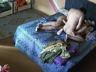 Pakistani Brother-in-law Pokes his a handful of sisters handy lodging with a triad MMS flick